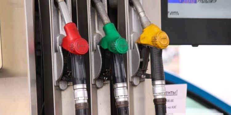 На российских АЗС будут указывать экологический класс топлива