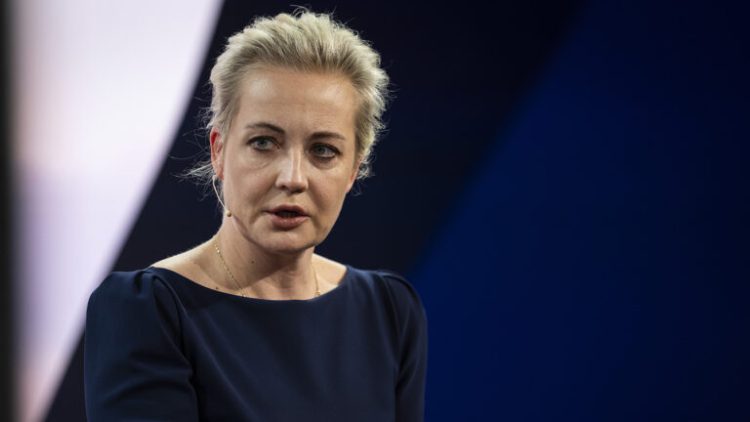 epa11316487 Yulia Navalnaya, wife of late Russian opposition leader Alexei Navalny attends the 53rd St. Gallen Symposium in St. Gallen, Switzerland, 03 May 2024.  EPA/GIAN EHRENZELLER