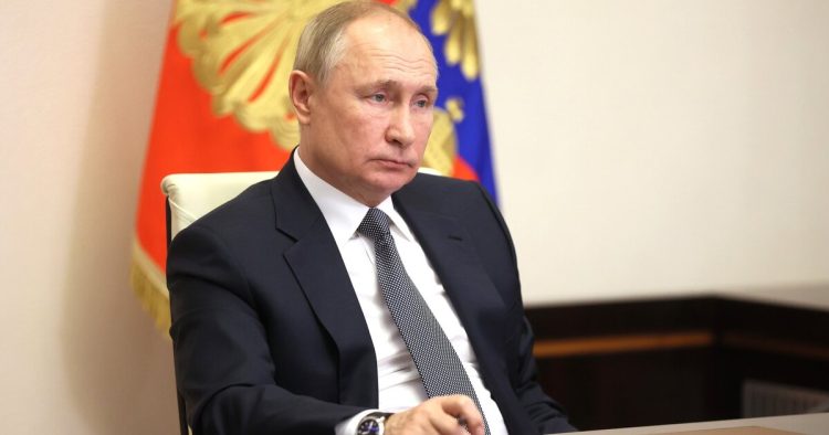 Песков объявил о готовящейся прямой линии Путина в декабре