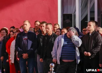 Стерлитамак простился с тремя сестрами, погибшими при пожаре в торговом центре