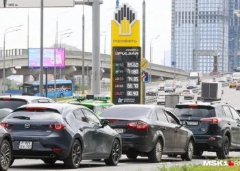 «Нехватка бензина будет возникать в самых разных местах». Российские нефтезаводы уйдут на ремонт — чего ждать автомобилистам осенью