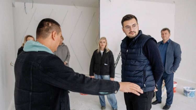 Никитин проконтролировал ход ремонтных работ на объектах культуры в Рязани