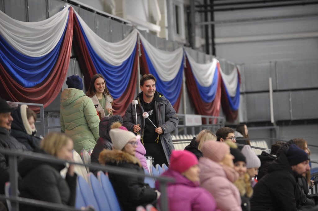 Новая победа хоккейной команды КПРФ