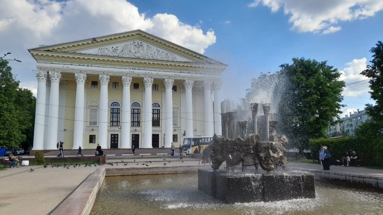 Рязанский театр драмы оборудовали для слабослышащих зрителей