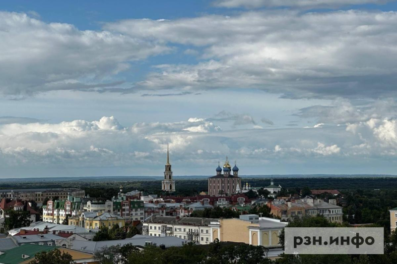 Массовая атака БПЛА обновила список пострадавших домов в Рязани Массовая атака БПЛА обновила список пострадавших домов в Рязани