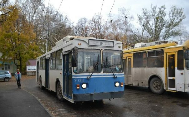 Рязанцы пожаловались Артемову на несоблюдение расписания троллейбусов №16 Рязанцы пожаловались Артемову на несоблюдение расписания троллейбусов №16