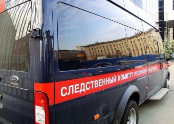 На улице Есенина на остановке умер 55-летний мужчина