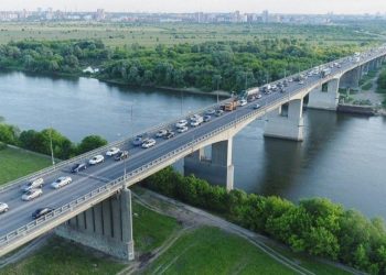Ограничения для большегрузов на мосту через рязанскую Оку продлили до 2026 года Ограничения для большегрузов на мосту через рязанскую Оку продлили до 2026 года
