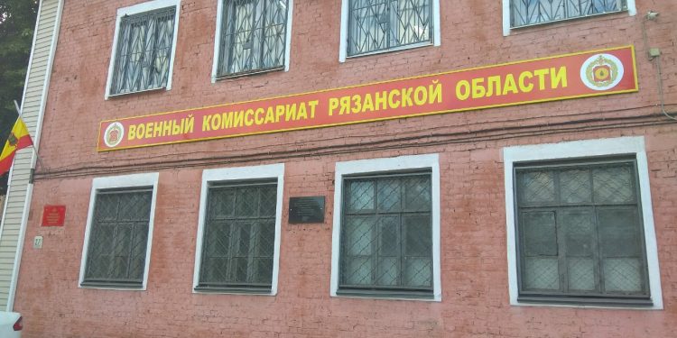 В Рязани 6 иностранцев изъявили желание заключить контракт с Минобороны РФ