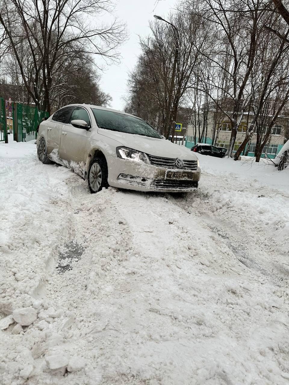 Рязанка возмутилась нечищенной дорогой на улице Новоселов