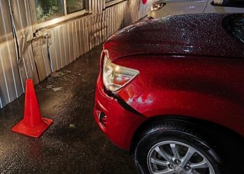 В рязанском Путятине женщина-водитель легковушки въехал в здание «Пятерочки»