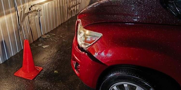 В рязанском Путятине женщина-водитель легковушки въехал в здание «Пятерочки»