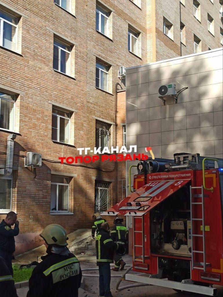 Около рязанской ОКБ засняли машины экстренных служб