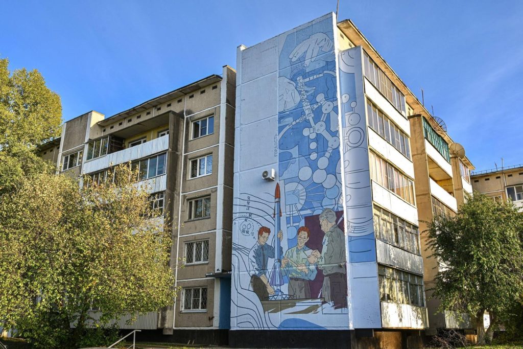 Рязанский художник Демин показал свои муралы в Забайкальском крае