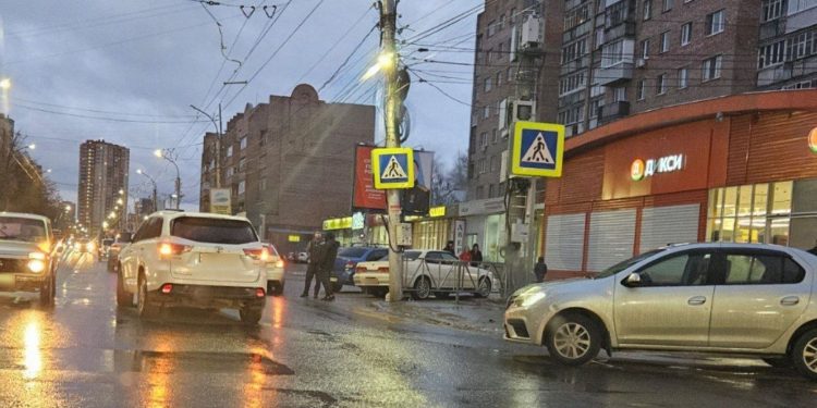 На улице Грибоедова главврач рязанской станции скорой помощи Игорь Задоя попал в ДТП