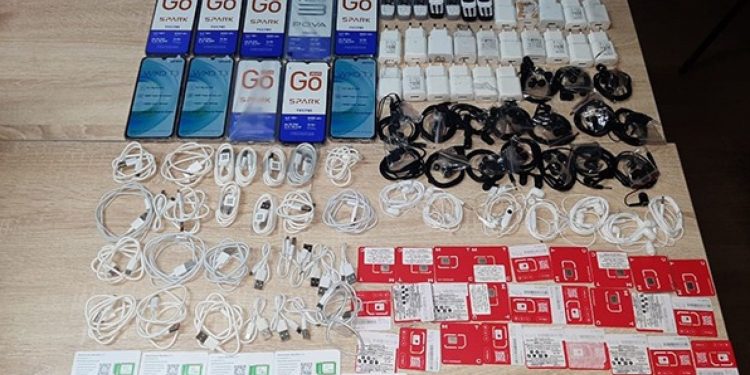 В ИК-5 в Скопинском районе осужденному пытались передать 27 телефонов В ИК-5 в Скопинском районе осужденному пытались передать 27 телефонов