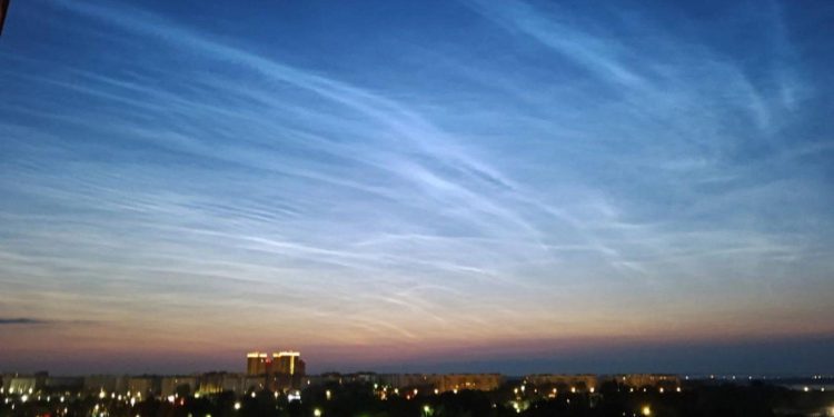 "Серебристые облака" запечатлели в небе над Рязанью 17 июня «Серебристые облака» запечатлели в небе над Рязанью 17 июня