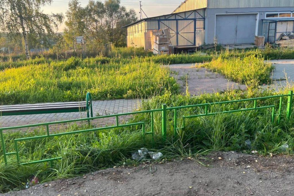 В Скопинском районе местные жители обратили внимание властей на состояние детской площадки