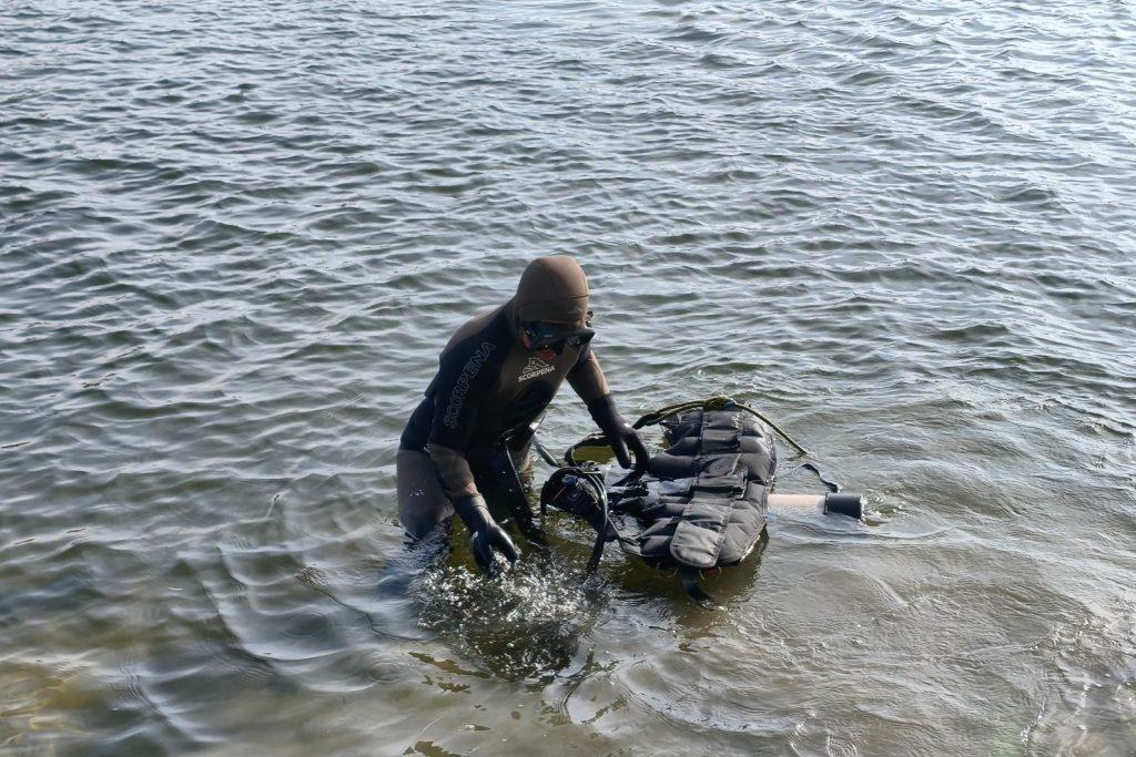 В рязанской Оке утонул автомобиль, внутри нашли труп водителя