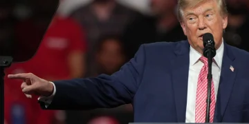 Перемирие на Украине близко как никогда: Трамп — о встрече его посланника с Путиным. Что будет дальше?