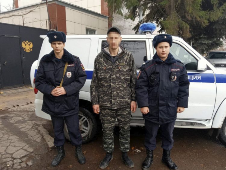 На улице Энгельса задержали 38-летнего мужчину, объявленного в федеральный розыск