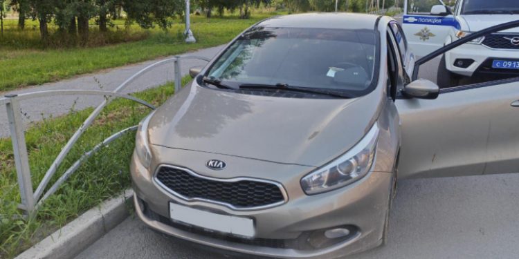 На улице Песоченской полиция задержала 30-летнего нетрезвого водителя на "Kia" На улице Песоченской полиция задержала 30-летнего нетрезвого водителя на «Kia»