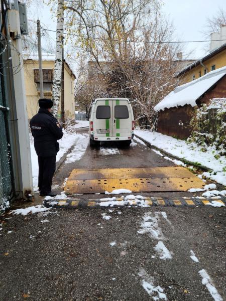 Рязанские полицейские выдворили из России 6 мигрантов-нарушителей