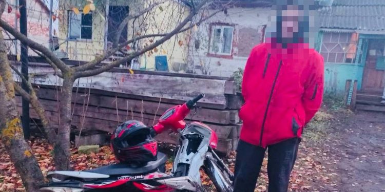 В рязанском Ряжске полиция задержали 17-летнего подростка на мопеде