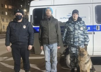 В рязанском поселке Шпалозавода полиция задержала 38-летнего мужчину с наркотиками В рязанском поселке Шпалозавода полиция задержала 38-летнего мужчину с наркотиками