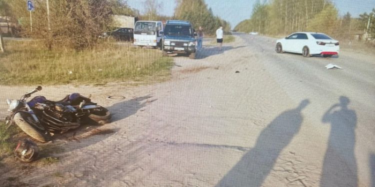 В рязанском Касимове 26-летняя женщина-водитель сбила 20-летнего мотоциклиста В рязанском Касимове 26-летняя женщина-водитель сбила 20-летнего мотоциклиста