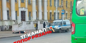 В Рязани на автобусной остановке обнаружен мертвый человек