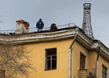 Многолетние жалобы жителей под Рязанью привели к обрушению крыши