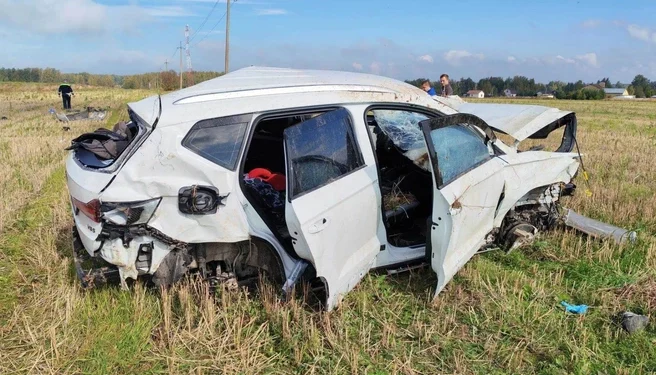 Водитель погиб под Рыбным после съезда автомобиля в кювет