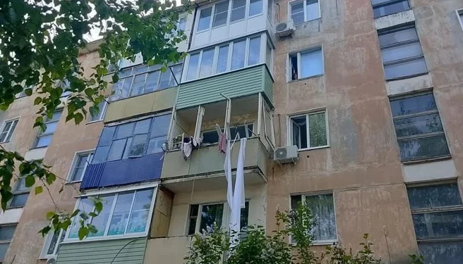 Хлопок в рязанской квартире ликвидировали 20 спасателей