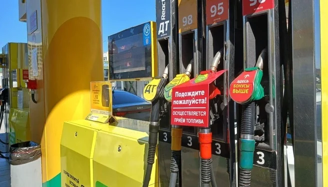 Атака на омский НПЗ повлияет на весь топливный рынок России