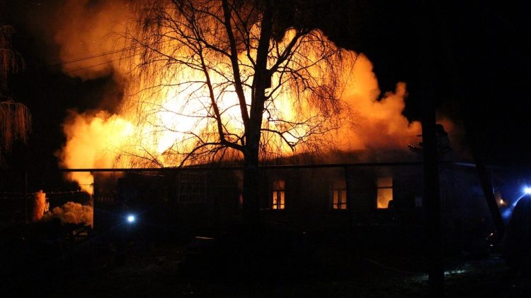 В Сараевском районе сгорел деревянный жилой дом