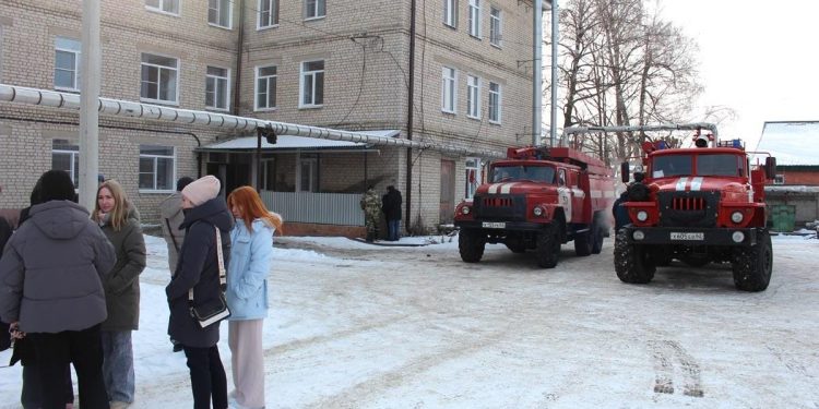 В рязанских Сараях 58 человек эвакуировали из административного здания из-за задымления