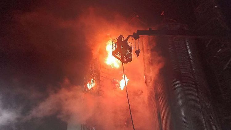 В Сапожковском районе потушили загоревшуюся зерносушилку