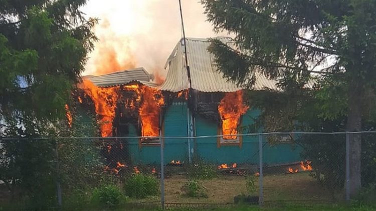 В Сети появились фото с места смертельного пожара в Чучковском районе