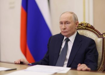 Путин объяснил причины топливных трудностей в России