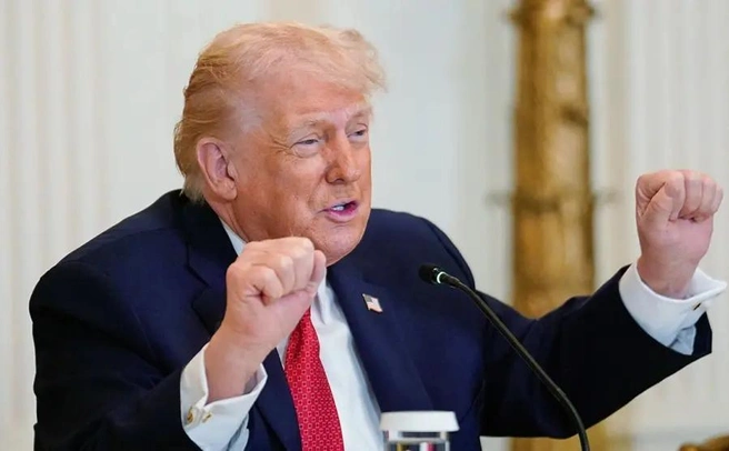 Путин и Трамп провели первый за долгое время телефонный разговор Путин и Трамп провели первый за долгое время телефонный разговор
