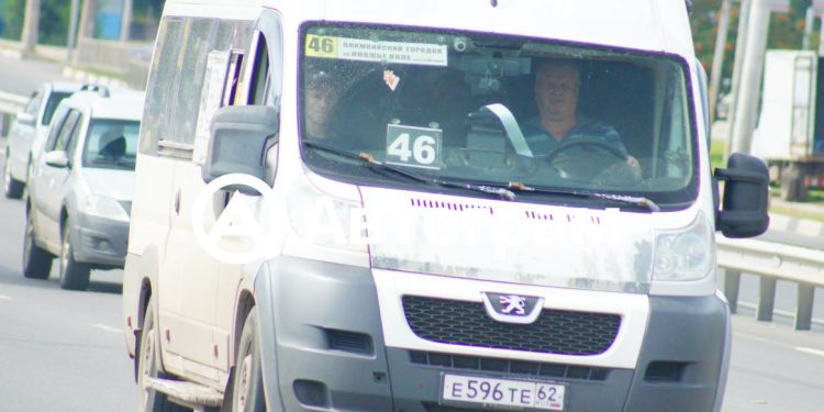 Рязанцы пожаловались на агрессивную езду водителя маршрутки №46