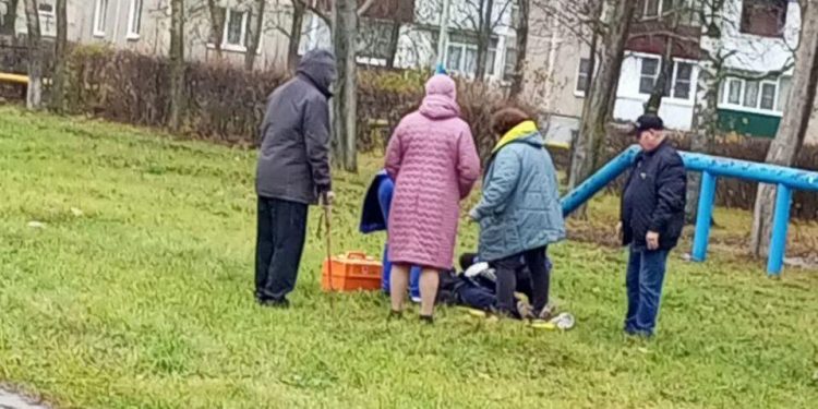 В рязанском Новомичуринске ученик выпал из окна третьего этажа во время урока