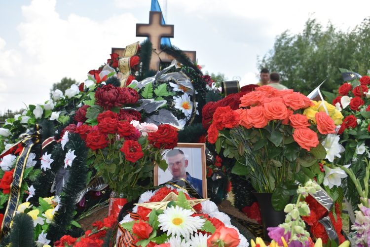 Рязанцы простились с погибшим на СВО жителем Путятино Александром Платоновым