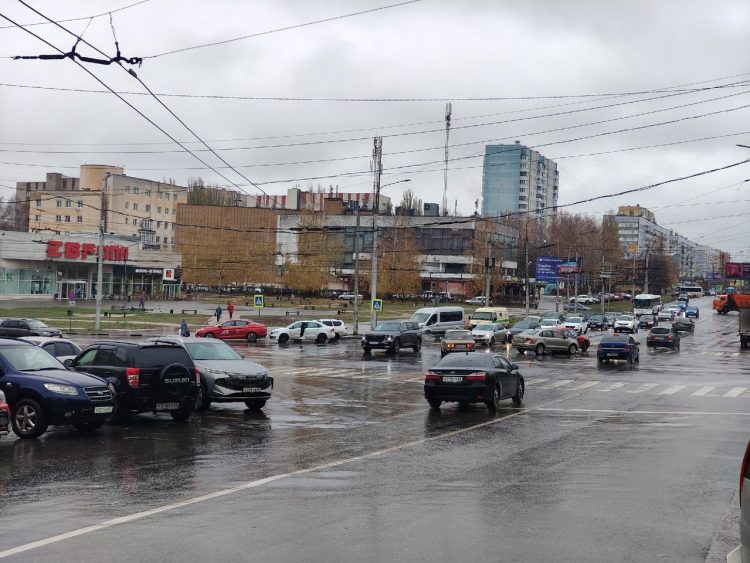 Мэрия починит неработающий вторые сутки светофор на улице Новоселов в течение 5 дней