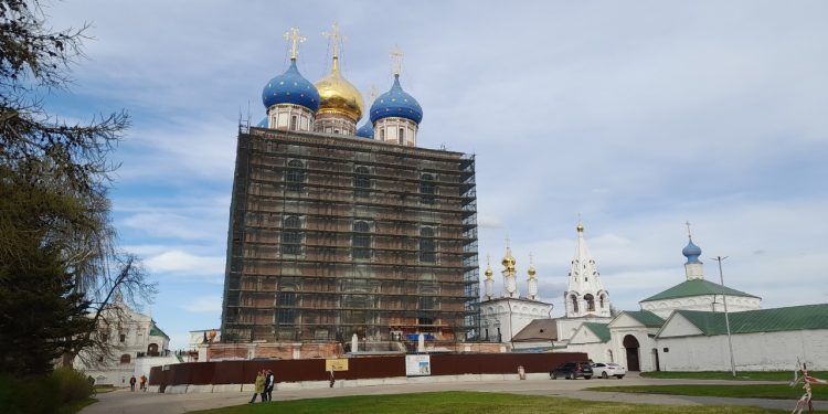 Дом с видом на Рязанский кремль продают за 125,5 миллиона рублей