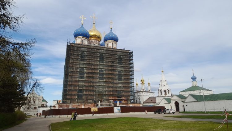 Дом с видом на Рязанский кремль продают за 125,5 миллиона рублей