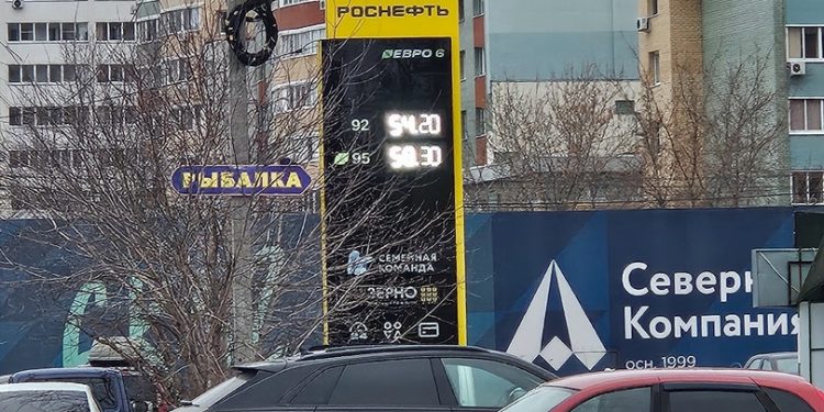 Рязанские водители вновь возмутились ростом цен на бензин