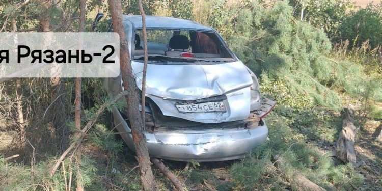 В Спасском районе легковой автомобиль вылетел в кювет