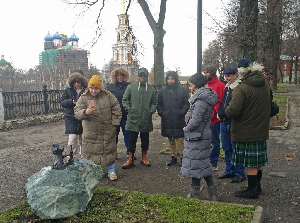 В Рязани появились еще три новые мини-скульптуры из серии "Грибы с глазами"